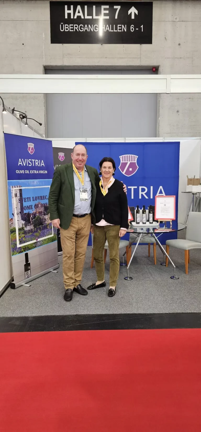 Avistria-Messestand auf der GAST Messe 2025 in Salzburg mit Rudolf und Beatrix Nemetschke.