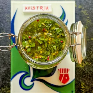 Chimmichurri - eine Soße aus vielen Kräutern mit Avistria Olivenöl